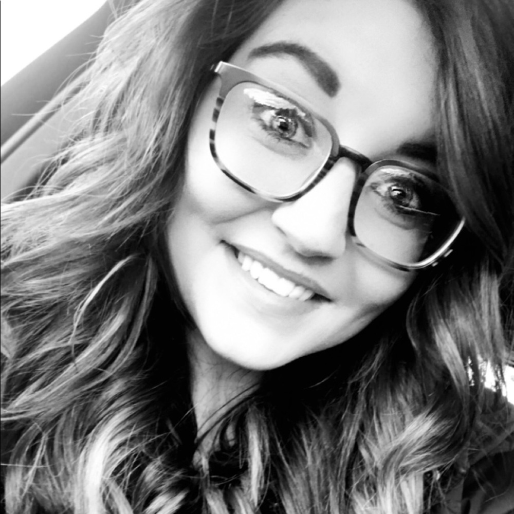 Meet your Posher, Brooke